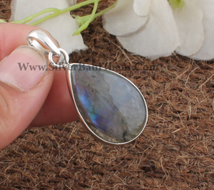 Pendentif rectangulaire vintage en labradorite naturelle, argent sterling 925 plaqué platine, serti clos, pierre précieuse à reflets bleus, collier - Product Image 1