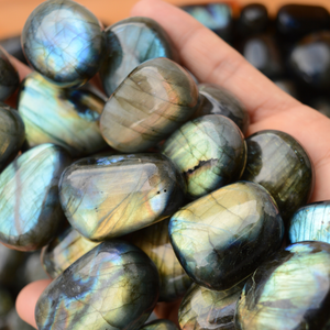 Pierre roulée naturelle de labradorite, pierre précieuse polie naturelle, cristal lisse multi-éclats, pierre de guérison et de méditation, vente en gros Inde - Product Image 4