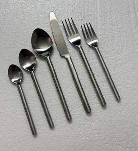 Nuevo Juego de Cubiertos de Acero Inoxidable 18/8 de Diseño Clásico, 6 Piezas, con Diferentes Acabados, AH Creations Sostenibles - Product Image 4