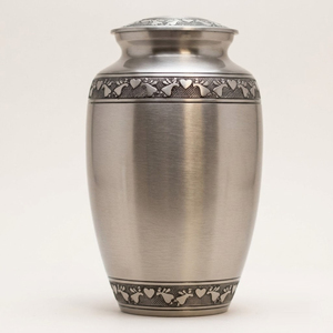 Suministros Funerarios al por Mayor: Urna Funeraria de Latón Sólido de Tamaño Completo, Elegante, Gris Esmaltado, con Patrón Floral Dorado Grabado a Mano - Product Image 3