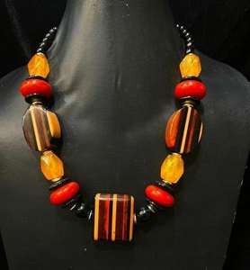 Collar Moderno Colorido y Elegante para Unisex, Joyería de Resina con Cuentas, Collar de Resina Hecho a Mano de la Mejor Calidad - Product Image 3