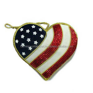 Adorno de árbol de Navidad Zardozi hecho a mano, terciopelo lujoso, hilo de oro intrincado, bordado de perlas, abalorios, adorno trenzado único - Product Image 3