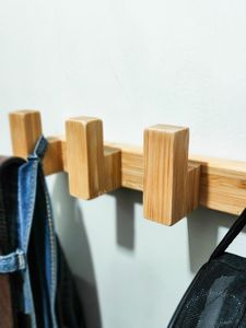 Estante de pared rústico de madera con ganchos - Product Image 5