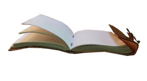 Cuaderno de viaje de cuero en relieve genuino de tamaño B5 de alta calidad, tapa dura hecha a mano con cierre perfecto, regalo para aventureros - Product Image 6