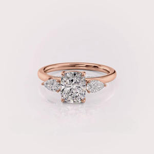 Anillo de compromiso de moissanita personalizado fabricado en India para joyería nupcial y ocasiones especiales disponible para la venta - Product Image 5