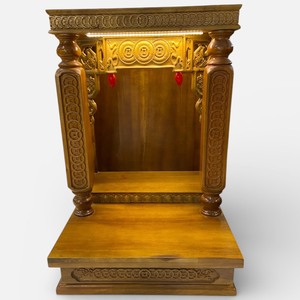 L'autel du dieu de la richesse et du dieu de la terre est sculpté dans du bois d'acacia. - Product Image 4