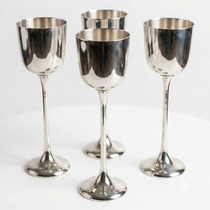 Juego de 2 copas de champán plateadas de lujo, martilladas, hechas a mano, de metal, para bodas, con logotipo personalizado. - Product Image 6