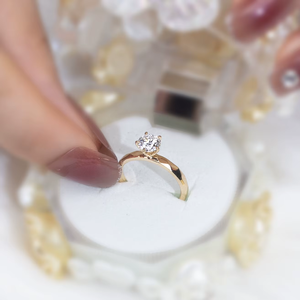 Women's 18K Solid Gold Round Brilliant Cut Diamond Engagement Ring Prong Setting Classic Style Fine Jewelry - Product Image 2