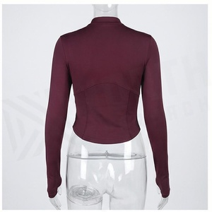 Haut court zippé bordeaux à manches longues, couleur unie, sans couture, extensible, pour le yoga et le sport féminin - Product Image 2