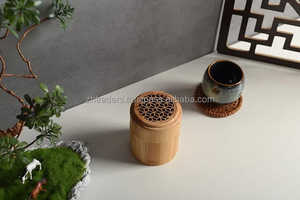 Brûleur d'encens religieux arabe en bois de santal, élégant Mubkhar avec forme et logo personnalisés, conçu pour les cadeaux de luxe de l'Aïd et du Ramadan - Product Image 5