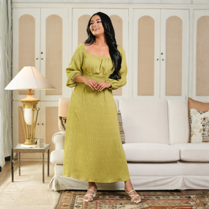 Robe midi élégante pour femme en vert avocat - Product Image 2
