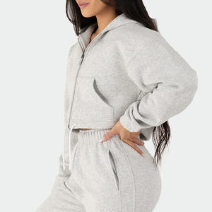 Venta al por mayor de fábrica: Sudaderas con capucha de algodón tipo jersey de manga larga corta con bordado chenille - Product Image 3