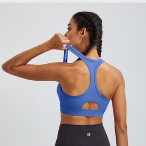 ชุดเซ็ตเสื้อชั้นในกีฬาไร้ตะเข็บคุณภาพสูงสำหรับผู้หญิงไซส์ใหญ่พร้อมโลโก้แบบกำหนดเอง กางเกงโยคะสำหรับออกกำลังกาย และกางเกงเลกกิ้งสำหรับฟิตเนสและยิม - Product Image 5