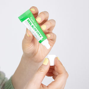 Bálsamo Labial Herbal a Prueba de Agua con Aloe Vera Esencial de FARMSTAY, Cosmético Coreano, Hidratante, 10g, Kbeauty, Hecho en Corea - Product Image 3