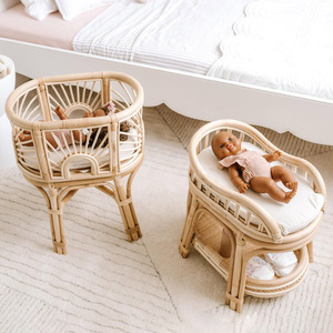 Juguetes de mimbre hechos a mano para niñas, mesa de juego de simulación para cambiar pañales de muñecas para niños. - Product Image 1