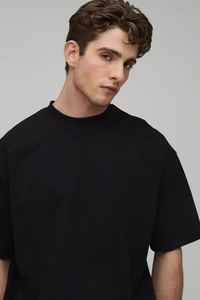 Camiseta de hombre de corte holgado y extragrande, con hombros caídos, de algodón grueso, estilo streetwear, camiseta básica, directo de fábrica. - Product Image 2