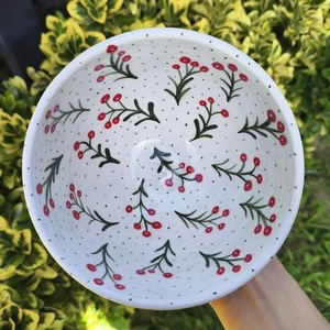 Bol à soupe décoratif en céramique avec motif botanique de baies, base surélevée et style farmhouse moderne pour la table - Product Image 5