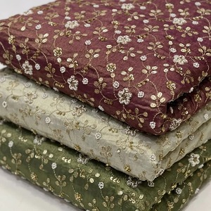 Tissu en soie brodé à la main de qualité supérieure, luxueux, pour robes de mariée, robes de soirée, saris, disponible à un prix abordable - Product Image 5
