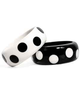 Pulsera Redonda para Mujer, Accesorio de Joyería de Moda, Brazalete de Resina a Rayas Azules y Blancas de Alta Calidad, Ancho y Grueso, para Uso Diario - Product Image 3