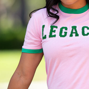 Camiseta Personalizada Rosa Claro para Mujer, Bordada con Letras Verdes LEGACY, Cuello Redondo, Manga Corta, Ribete Verde, Estilo Casual - Product Image 3