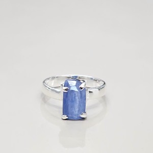 Anillo de Plata de Ley 925 con Piedra Preciosa de Cianita, Estilo Clásico de Lujo, Antideslustre, Diseño Geométrico Solitario - Product Image 1
