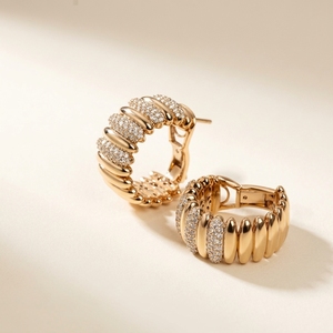 Boucles d'oreilles créoles en or 9k 14k 18k avec diamants de laboratoire taille brillant rond, tendance, de luxe, pour femmes, vente en gros - Product Image 2