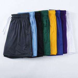Shorts de sport respirants en polyester de haute qualité pour hommes, avec logo personnalisé, pour le basketball, avec poches, pour l'été. - Product Image 6