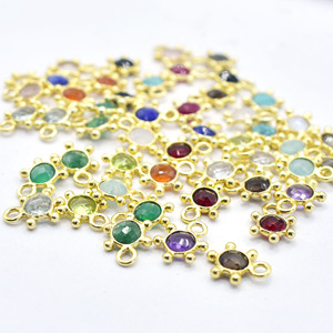 Charme du soleil émeraude teinté |   Pendentif rond en pierre plaqué or |   Petit Charme en Forme d'Étoile pour Bijoux, Idéal pour Boucles d'Oreilles, Colliers, DIY - Product Image 3