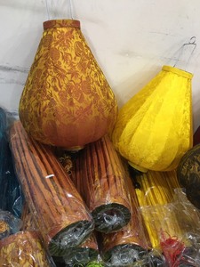 Linterna de Bambú y Seda Vietnamita de Alta Calidad, Tamaño Grande 50-60cm, Decoración para Bodas, Linterna Colgante de Seda de Hoi An, Vietnam - Product Image 5