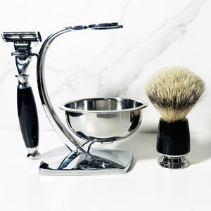 Nouvel arrivage : Kit de rasage de luxe pour hommes 5 en 1, comprenant un pinceau à raser, un bol à savon, un rasoir et un support pour pinceau. - Product Image 5
