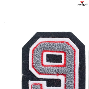 Patchs brodés personnalisés de haute qualité avec logo, à prix abordable, très tendance, avec bordure adhésive Merrow pour chapeaux, fabriqués au Pakistan - Product Image 4