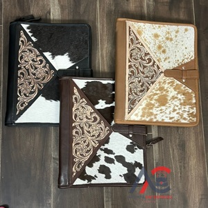 Carpeta Portafolio de Cuero Genuino Hecha a Mano con Cierre de Cremallera, Anillas, Bloc de Notas y Organizador de Negocios - Product Image 1