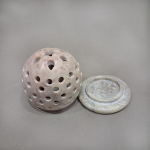 Portavelas de piedra ollera natural de lujo hecho en India, grabado a mano, lámpara aromática, adorno decorativo para el hogar, 2.5x2.5 pulgadas, al por mayor - Product Image 3