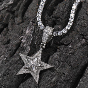 CONCEPTION Collar con Colgante de Estrella Chapado en Oro de 14K con Moissanita y Plata de Ley 925, Joyería para Mujeres y Hombres - Product Image 4