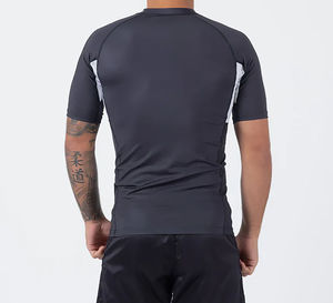 Rashguard respirant personnalisé en Spandex/Nylon à manches courtes pour MMA, Boxe, Muay Thai, Shorts de Kickboxing - Product Image 3