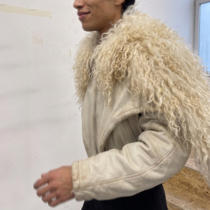 Chaqueta bomber de piel auténtica con ribete de piel sintética, con cremallera, corta, gruesa, para invierno, unisex, estilo urbano. - Product Image 2