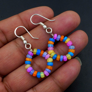 Pendientes de Ópalo Etíope Multicolor Natural, Plata de Ley y Oro - Product Image 1