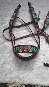 บังเหียนม้าแบบตะวันตกสุดหรูสั่งทำพิเศษพร้อมสายรัดอกคุณภาพสูงสำหรับขี่ม้า ทำจากหนังประดับคริสตัล งานแฮนด์เมด พิมพ์ลาย - Product Image 2