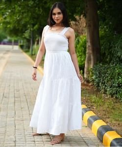 Robe longue imprimée à col en V pour femme, design unique, idéale pour la plage et les soirées, qualité supérieure et unique, vente en gros, tendance été 2026 - Product Image 4