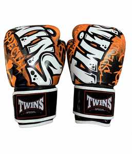 Gants de boxe en cuir personnalisés couleur argent, dernière collection, très demandés, avec sangles réglables auto-agrippantes pour le kick-boxing et les arts martiaux - Product Image 2