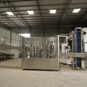 Máquina Automática de Alta Velocidad para Llenado y Tapado de Botellas de Agua Mineral con Motor PLC, Bomba y Rodamiento para Bebidas, Accionamiento Eléctrico - Product Image 1