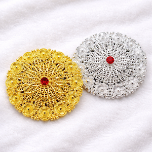 MOLL JEWELLERS Mini-boucles d'oreilles élégantes en alliage plaqué or vintage, faites à la main, écologiques, étanches, multifonctionnelles, motif fleurs de coquillage, 15 cm - Product Image 5