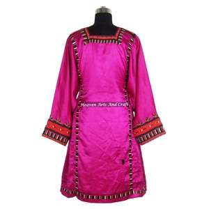 Compre un Vestido Afgano Banjara Vintage con Bordado Artesanal, Diseño Antiguo Único y Cómodo, Bordado Hecho a Mano - Product Image 4