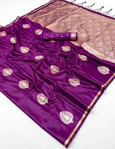 Présentation de la nouvelle collection de saris en tissu de soie satinée douce avec un riche travail de tissage Pally. - Product Image 5