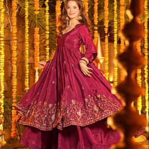 Ramdev Trading - Costume Anarkali de luxe pour femme, design élégant, travail de sequins |   Salwar Kameez moderne pour femmes, coupe classique, pour mariage et fêtes - Product Image 1