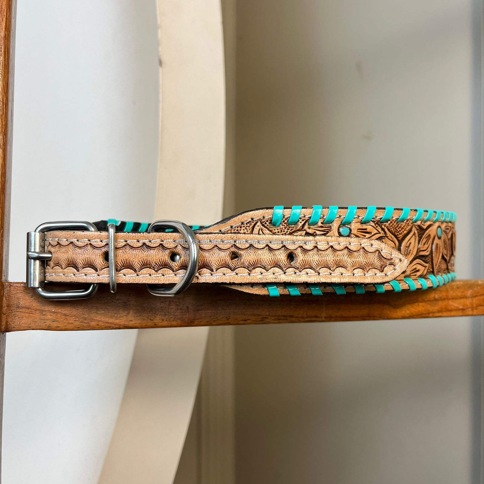 สีน้ำตาล