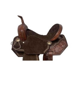 Silla de montar western de cuero marrón oscuro con diseño floral grabado a mano y conchos de diseñador, para carreras de barriles, con juego de arreos, 10"-18" - Product Image 2