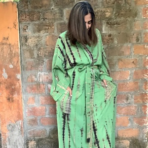 Nouveauté 2024 Kaftan pour femmes en coton tie-dye fait main, long jusqu'au sol, col en V, manches longues, écologique - Product Image 1