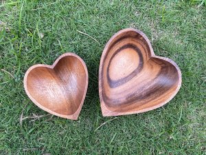 Tazón de Madera en Forma de Corazón para Dulces, Chocolates y Bocadillos, Tazón de Madera Hecho a Mano Ecológico para Servir - Product Image 6
