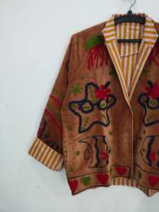Manteau Bohème Chic en Velours Dynamique Brodé à la Main Style Suzani, Vêtement d'extérieur Artisanal pour Femme, Veste de Marine Explosive pour Dames - Product Image 6